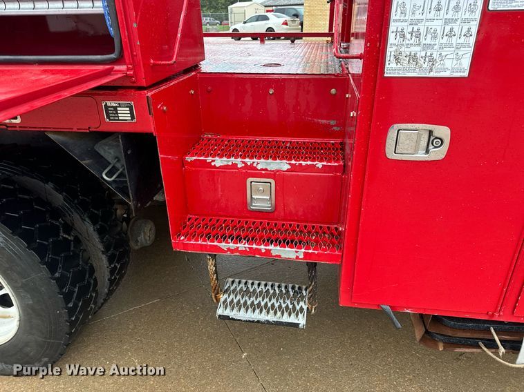 image for item EH7019 2014 International  7400 digger derrick truck