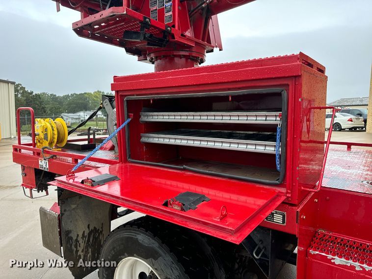 image for item EH7019 2014 International  7400 digger derrick truck