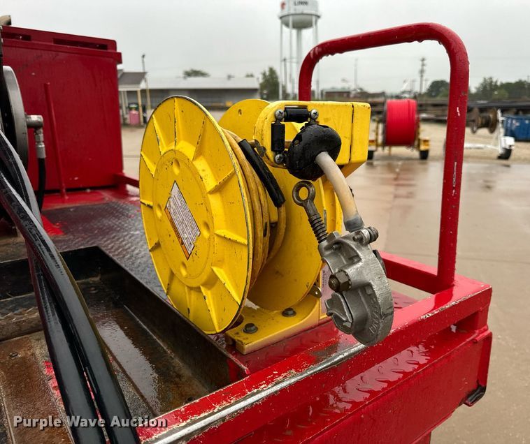 image for item EH7019 2014 International  7400 digger derrick truck