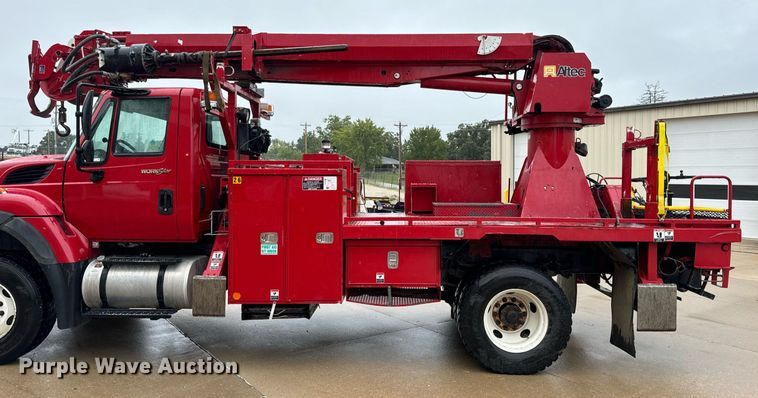 image for item EH7019 2014 International  7400 digger derrick truck