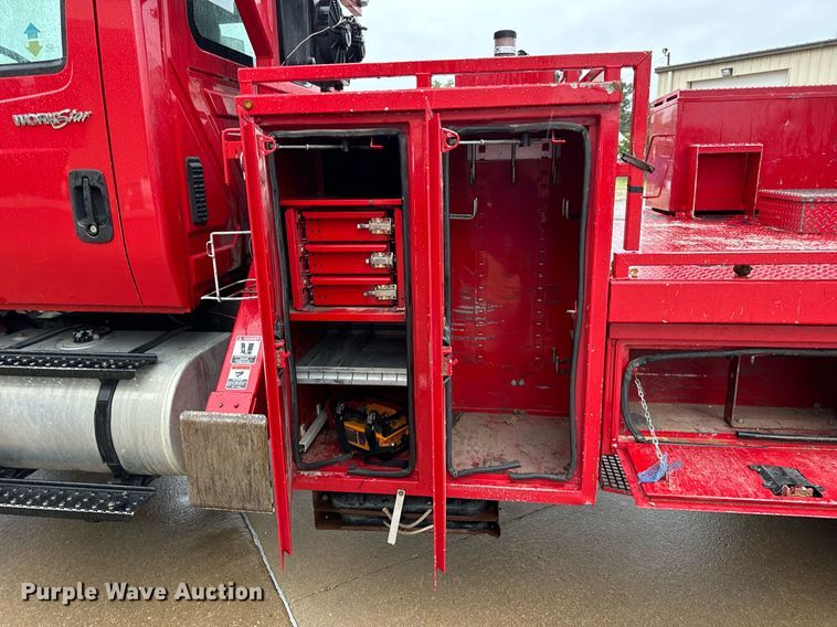 image for item EH7019 2014 International  7400 digger derrick truck