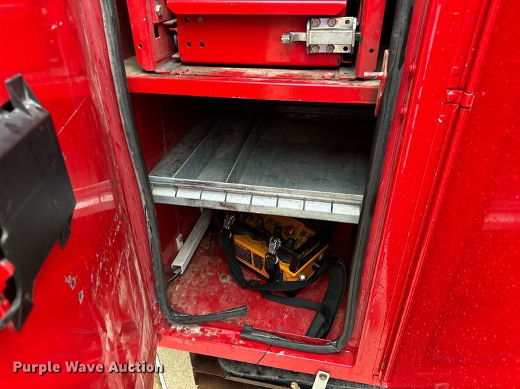 image for item EH7019 2014 International  7400 digger derrick truck