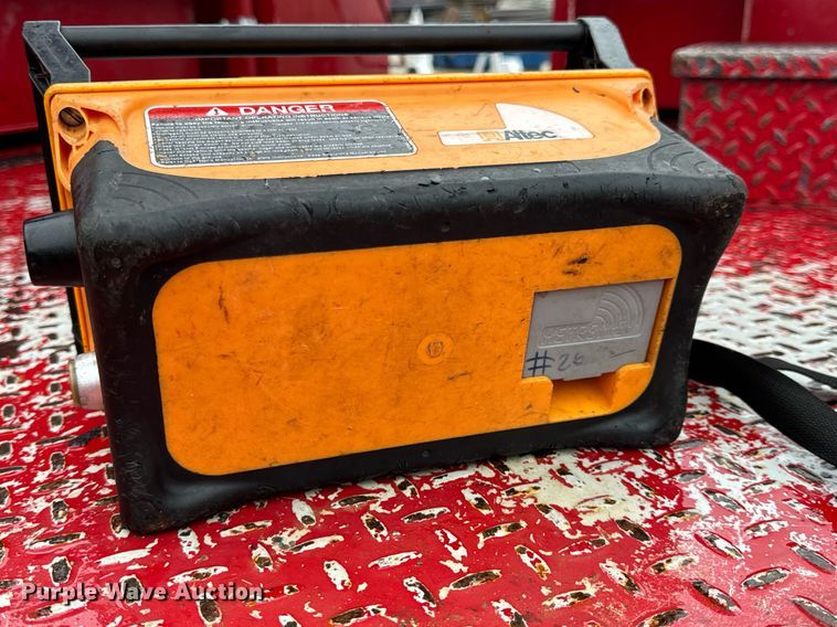 image for item EH7019 2014 International  7400 digger derrick truck