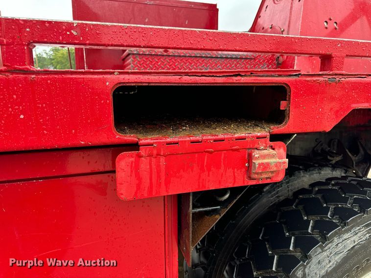 image for item EH7019 2014 International  7400 digger derrick truck