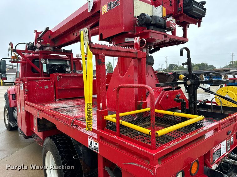 image for item EH7019 2014 International  7400 digger derrick truck