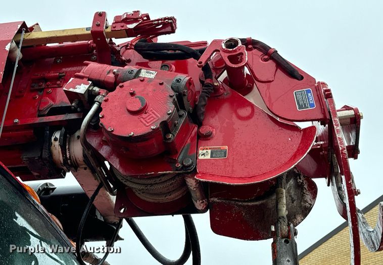 image for item EH7019 2014 International  7400 digger derrick truck