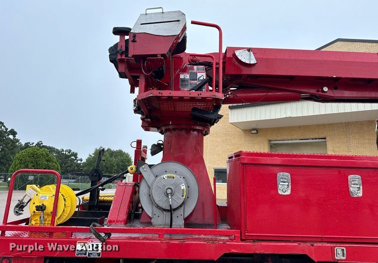 image for item EH7019 2014 International  7400 digger derrick truck