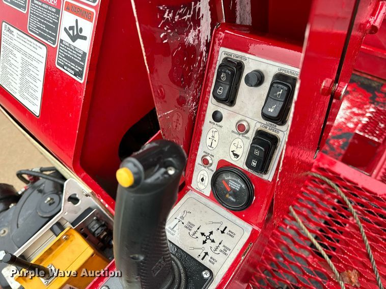 image for item EH7019 2014 International  7400 digger derrick truck