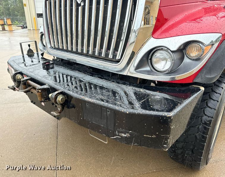 image for item EH7019 2014 International  7400 digger derrick truck