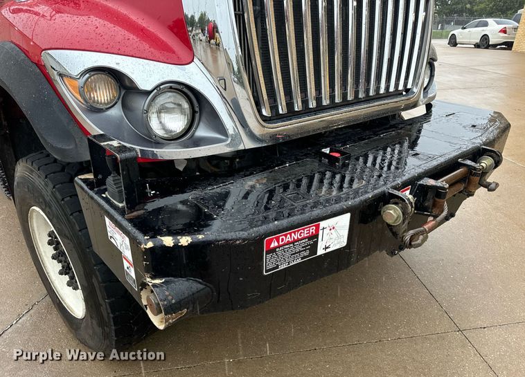 image for item EH7019 2014 International  7400 digger derrick truck