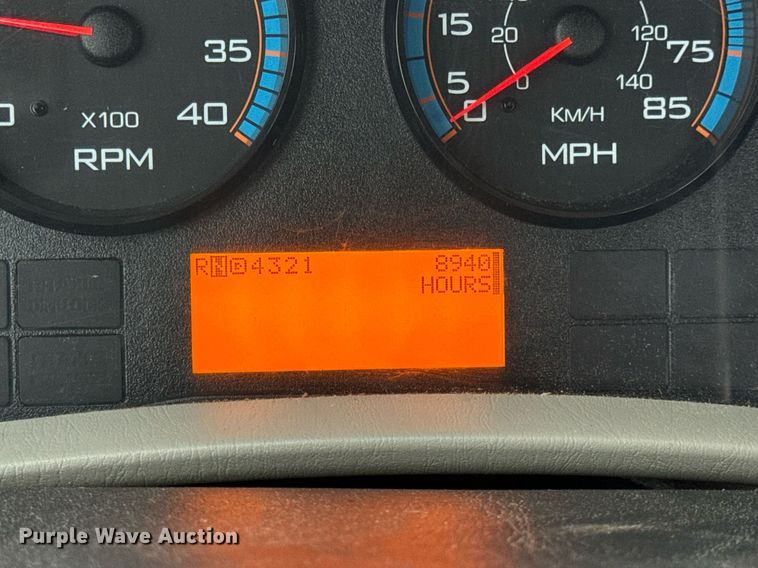 image for item EH7019 2014 International  7400 digger derrick truck