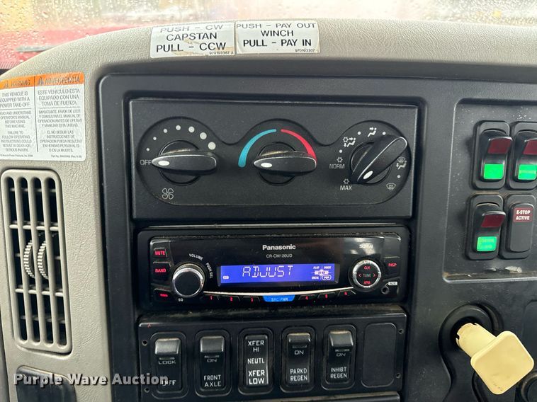 image for item EH7019 2014 International  7400 digger derrick truck