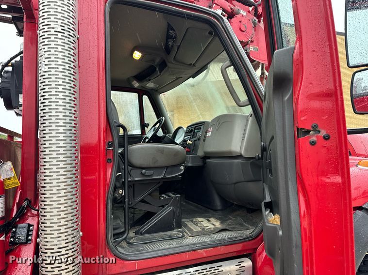 image for item EH7019 2014 International  7400 digger derrick truck