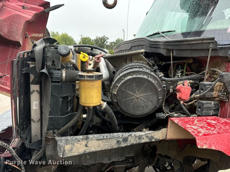 image for item EH7019 2014 International  7400 digger derrick truck