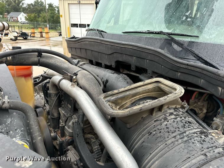 image for item EH7019 2014 International  7400 digger derrick truck