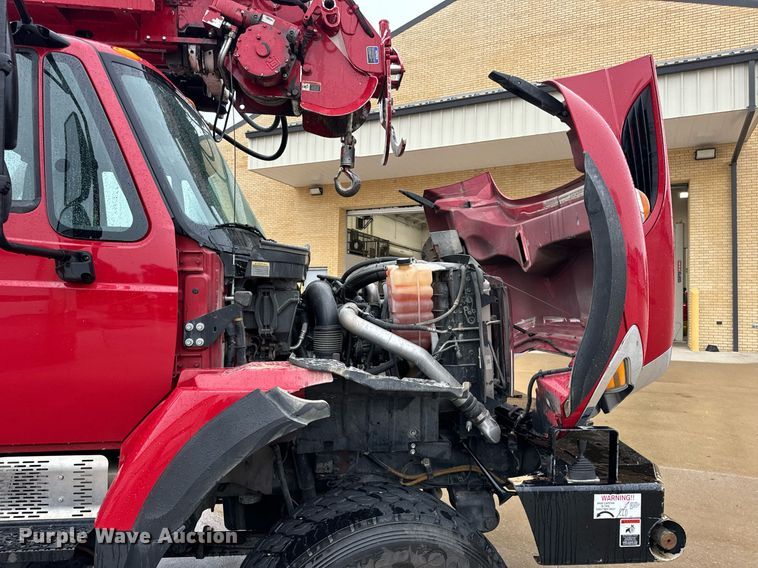 image for item EH7019 2014 International  7400 digger derrick truck