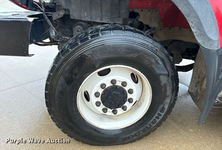 image for item EH7019 2014 International  7400 digger derrick truck