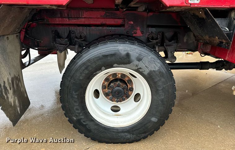 image for item EH7019 2014 International  7400 digger derrick truck