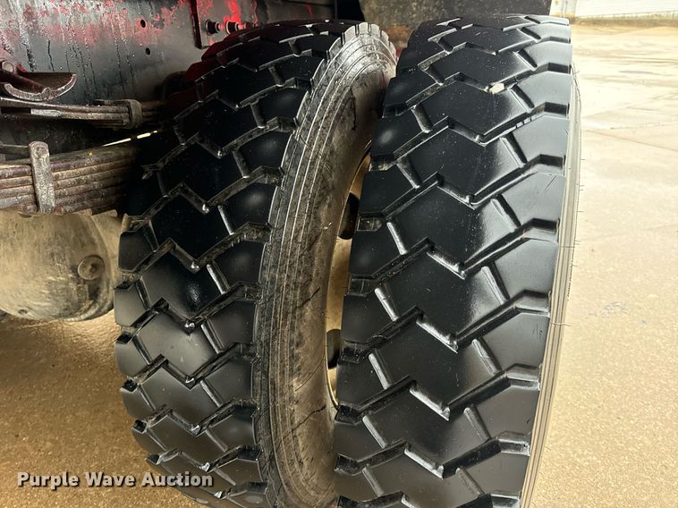 image for item EH7019 2014 International  7400 digger derrick truck