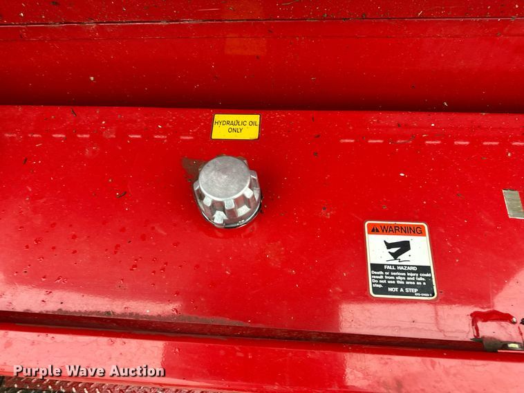 image for item EH7020 2010 International 7500 digger derrick truck