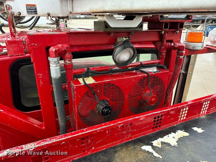 image for item EH7020 2010 International 7500 digger derrick truck