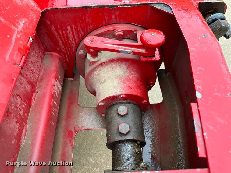 image for item EH7020 2010 International 7500 digger derrick truck