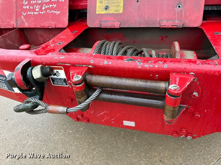 image for item EH7020 2010 International 7500 digger derrick truck