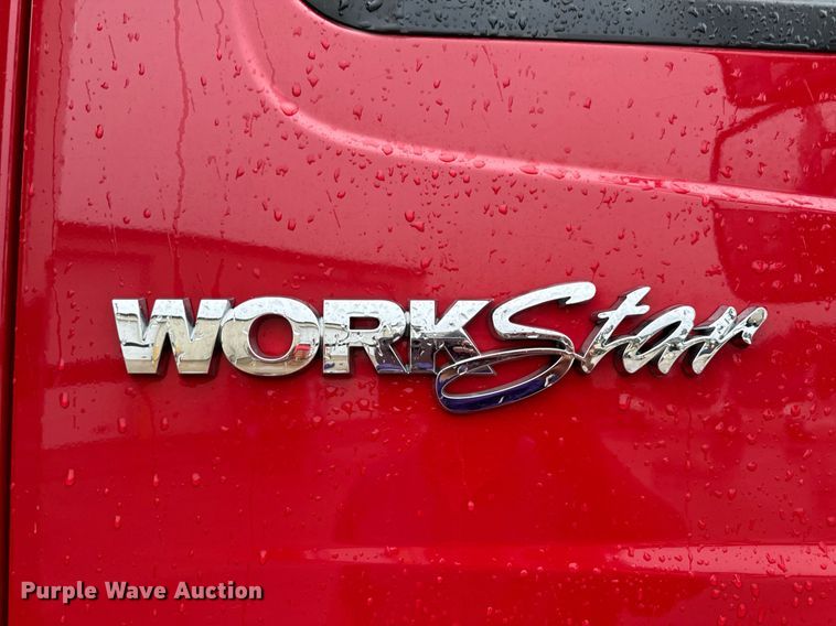 image for item EH7020 2010 International 7500 digger derrick truck