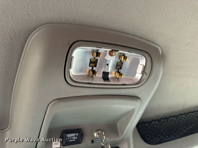 image for item EH7020 2010 International 7500 digger derrick truck