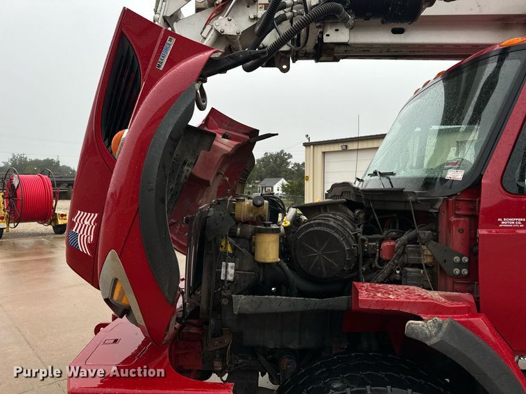 image for item EH7020 2010 International 7500 digger derrick truck