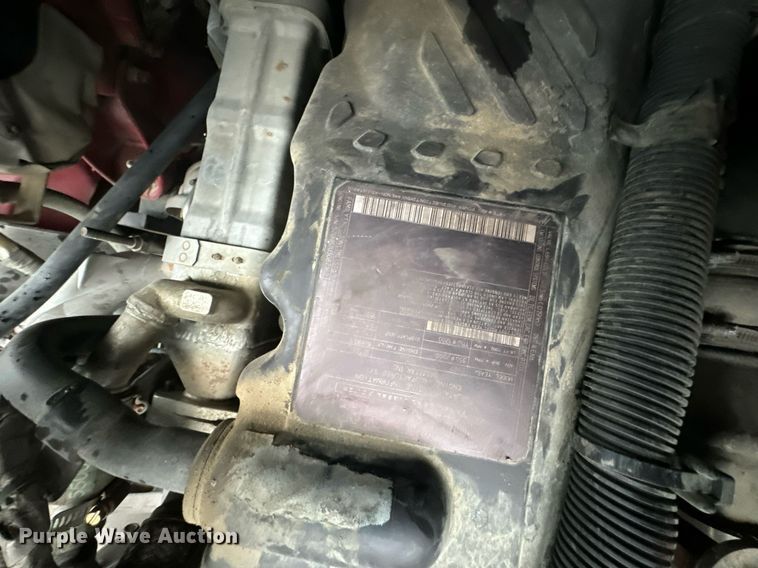 image for item EH7020 2010 International 7500 digger derrick truck