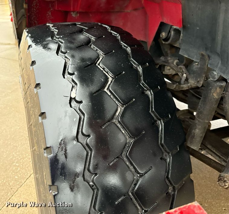 image for item EH7020 2010 International 7500 digger derrick truck