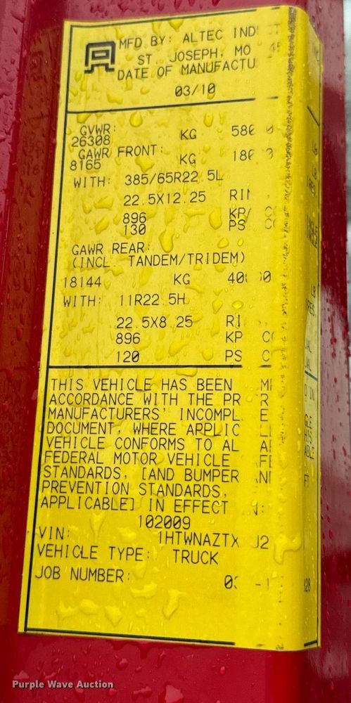 image for item EH7020 2010 International 7500 digger derrick truck