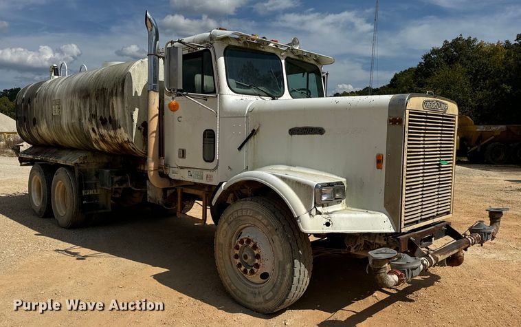 image for item EH7050 1987 Freightliner  FLC water truck