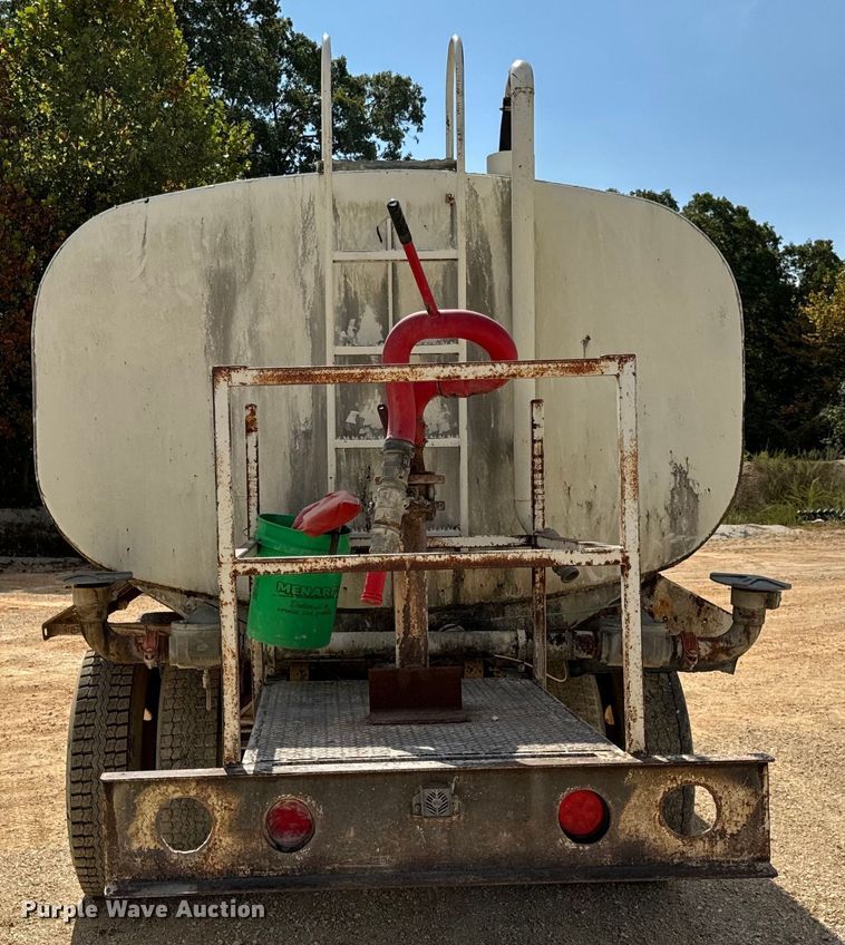 image for item EH7050 1987 Freightliner  FLC water truck