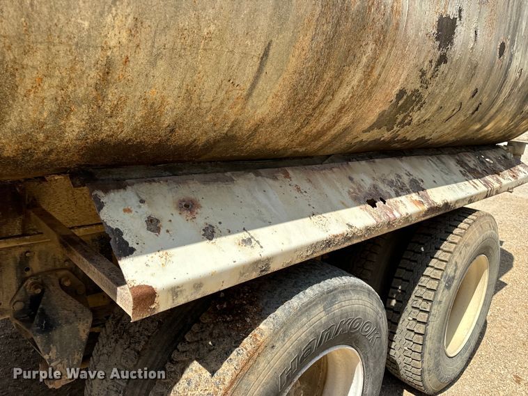 image for item EH7050 1987 Freightliner  FLC water truck