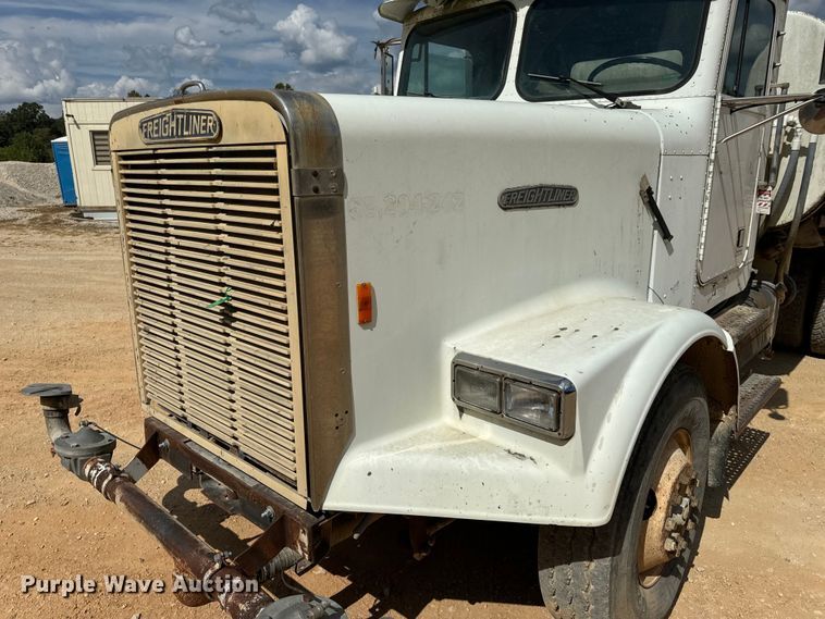 image for item EH7050 1987 Freightliner  FLC water truck