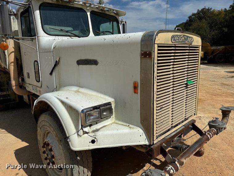 image for item EH7050 1987 Freightliner  FLC water truck