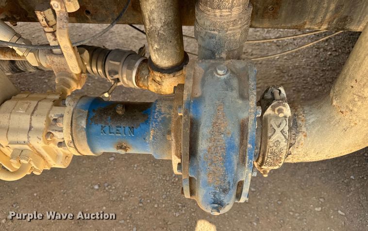 image for item EH7050 1987 Freightliner  FLC water truck