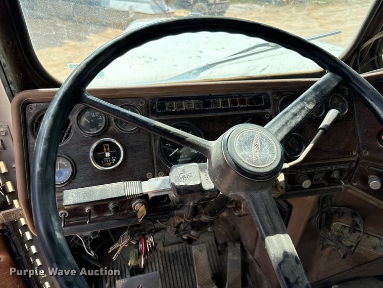 image for item EH7050 1987 Freightliner  FLC water truck