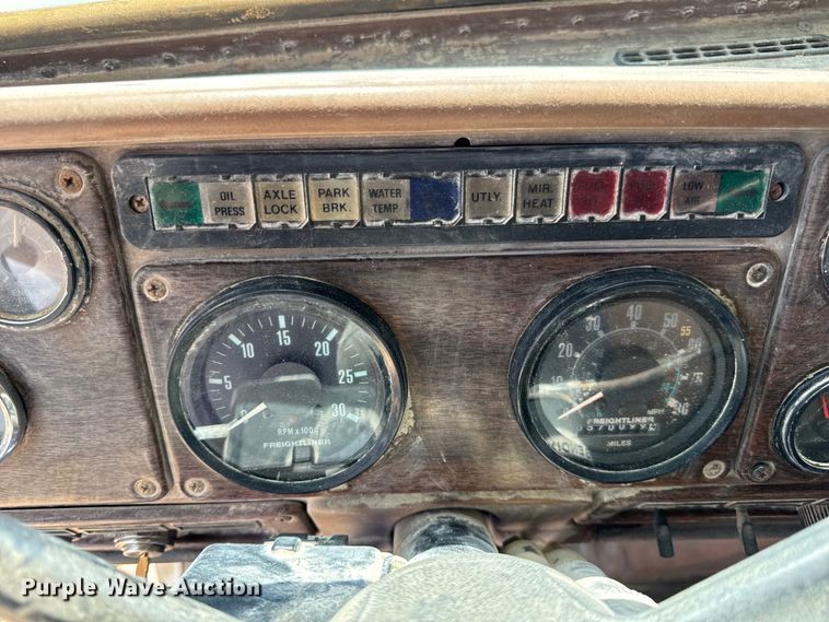 image for item EH7050 1987 Freightliner  FLC water truck