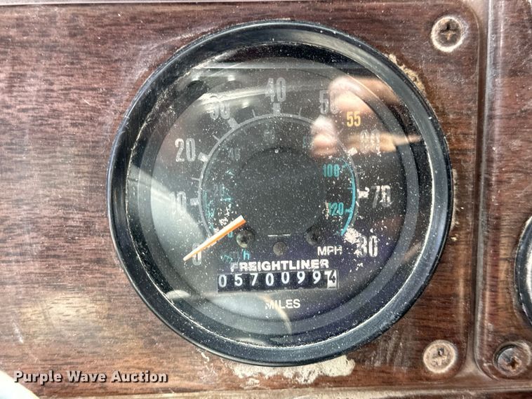 image for item EH7050 1987 Freightliner  FLC water truck