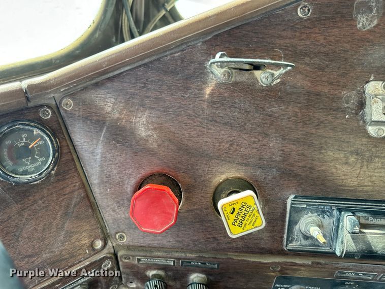 image for item EH7050 1987 Freightliner  FLC water truck