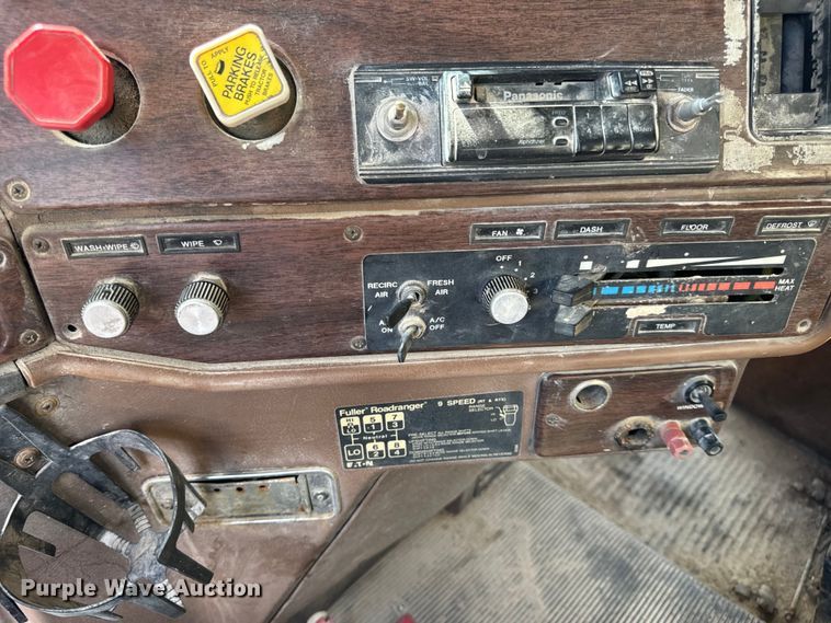 image for item EH7050 1987 Freightliner  FLC water truck