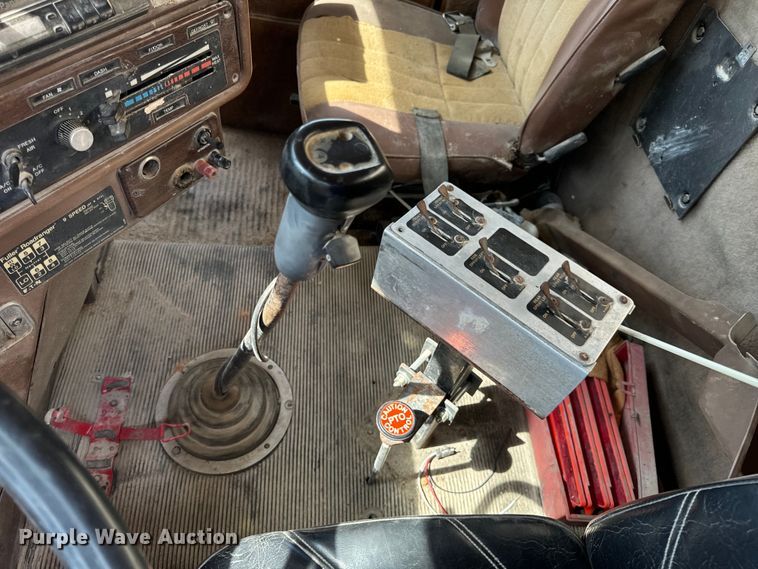 image for item EH7050 1987 Freightliner  FLC water truck