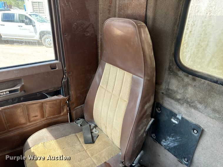 image for item EH7050 1987 Freightliner  FLC water truck