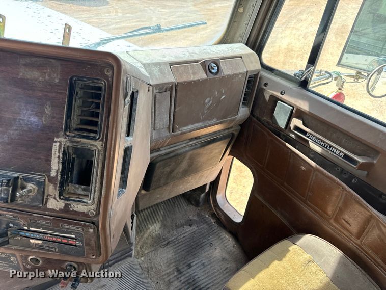 image for item EH7050 1987 Freightliner  FLC water truck