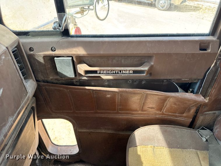 image for item EH7050 1987 Freightliner  FLC water truck