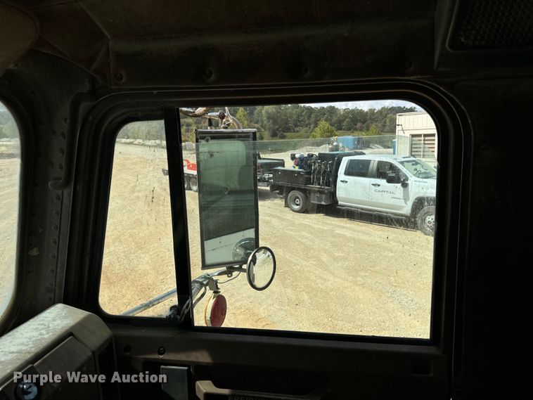 image for item EH7050 1987 Freightliner  FLC water truck