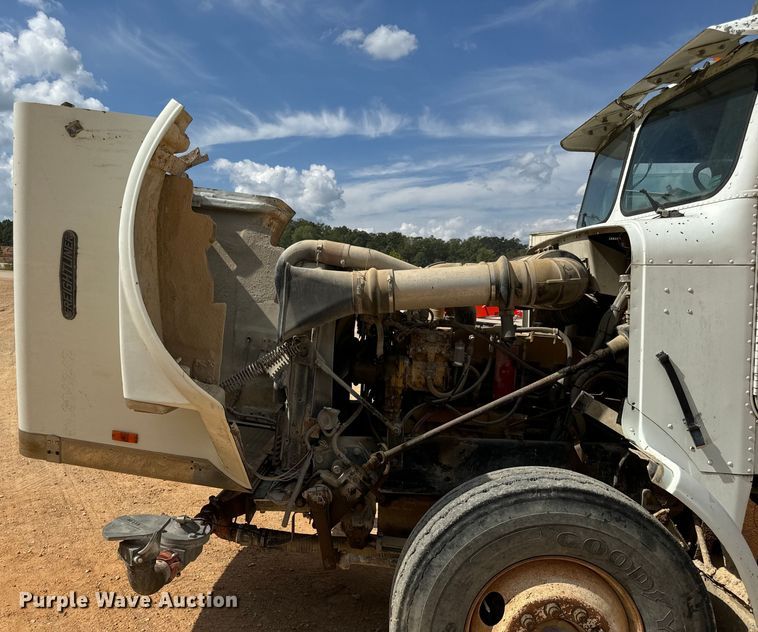 image for item EH7050 1987 Freightliner  FLC water truck